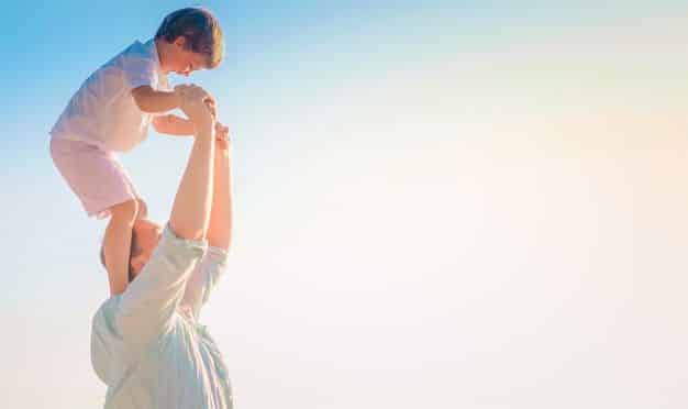 Familia monoparental con carnet